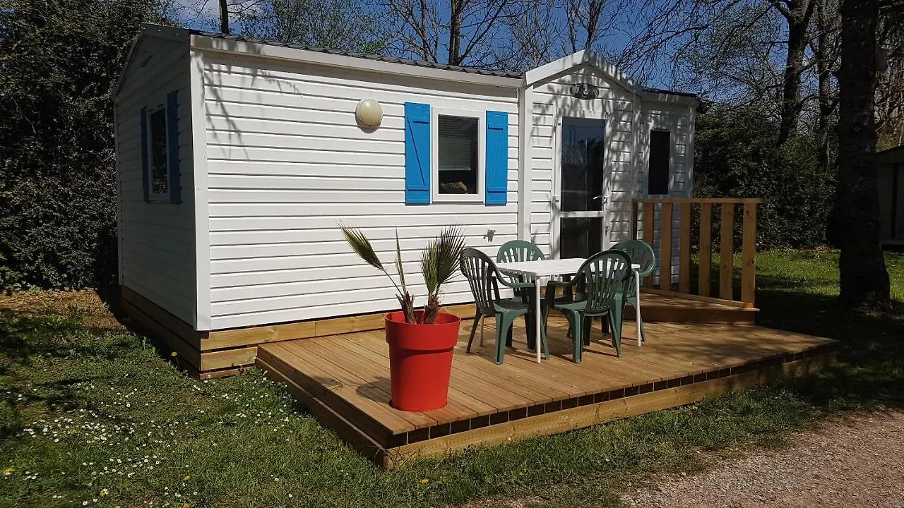 Camping Au Tour De L'Aveyron LʼHospitalet-du-Larzac Frankrike