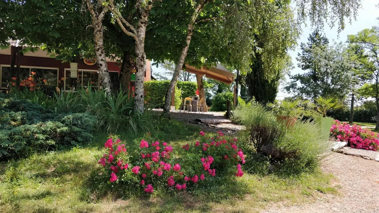 Camping Au Tour De L'Aveyron LʼHospitalet-du-Larzac