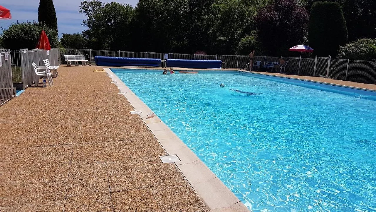 Camping Au Tour De L'Aveyron LʼHospitalet-du-Larzac