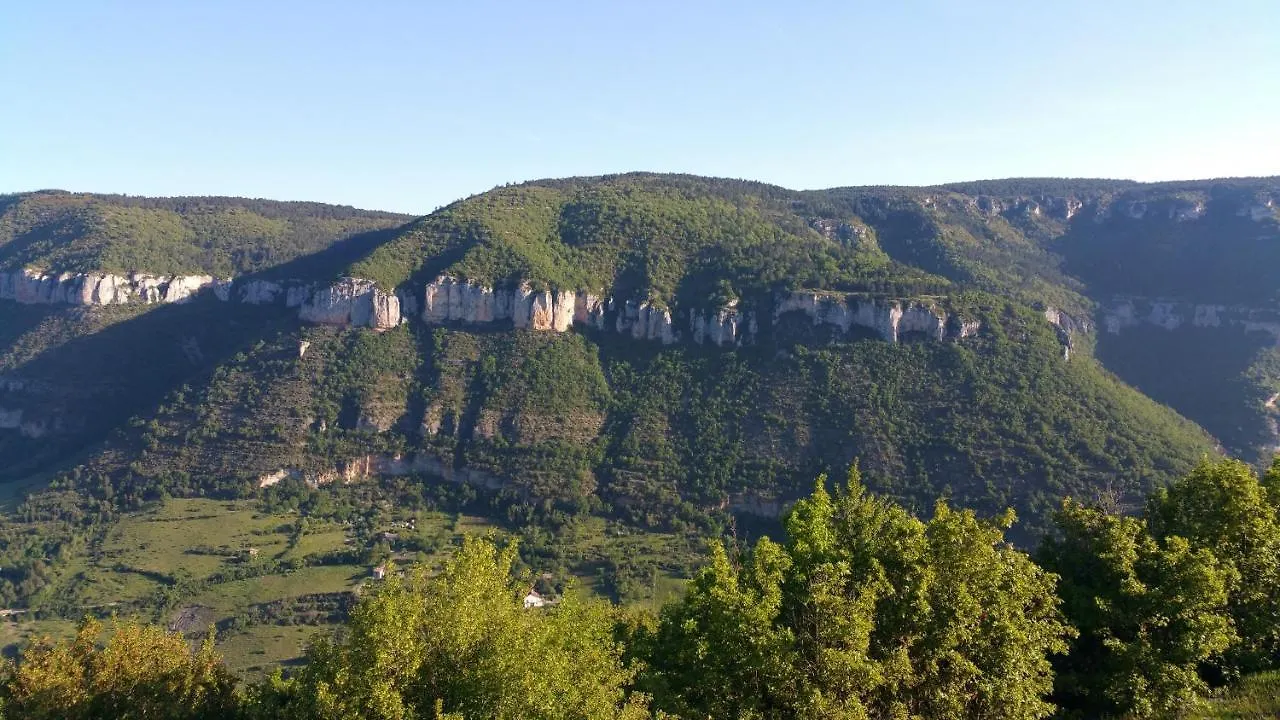 Camping Au Tour De L'Aveyron LʼHospitalet-du-Larzac